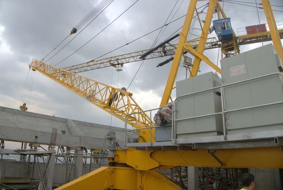 Καλή τιμή 380V Κράνος κατασκευής οροφής Πύργου Πιστοποίηση CE για την αποσυναρμολόγηση εσωτερικών ανεβατικών γερανού σε απευθείας σύνδεση