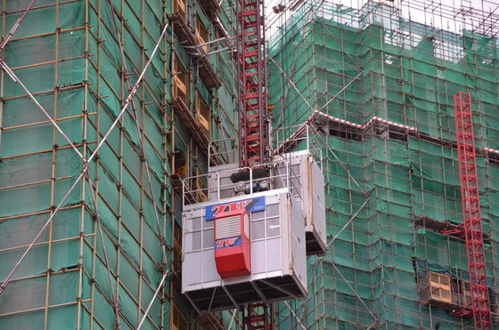 Ατσάλινο μονό κλουβί 55kw επιβατικό ανελκυστήρα για το εργοτάξιο SC300